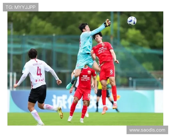 足球比赛中的远射与精准打门